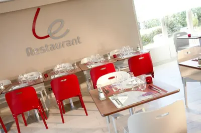 Restaurant ou autre lieu de restauration dans l'établissement Campanile Rouen Nord - Mont-Saint-Aignan