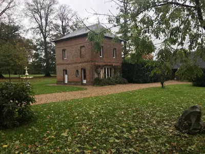 Jardin de l'établissement Pavillon Grosfy