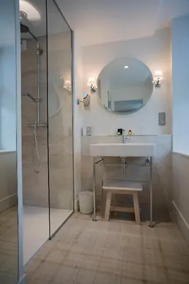Salle de bains dans l'établissement Grand Slam