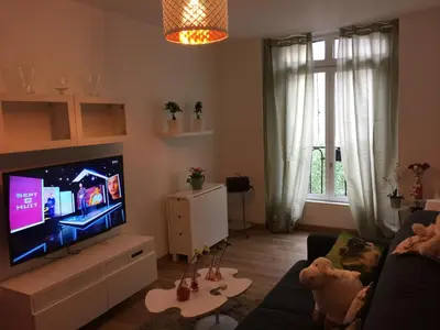 Télévision ou salle de divertissement dans l'établissement Dieppe centre historique proche château et plage