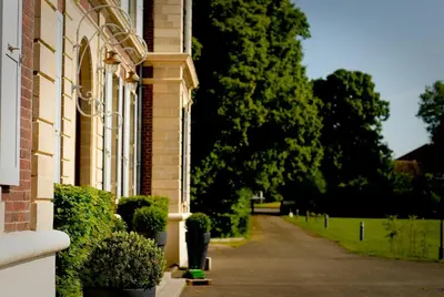 Jardin de l'établissement Hôtel Château de l'Hermitage