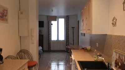 Cuisine ou kitchenette dans l'établissement Le Jardinet