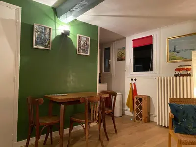 Coin salon dans l'établissement le 4B - Le Vintage