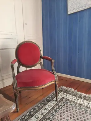 Coin salon dans l'établissement La tourelle