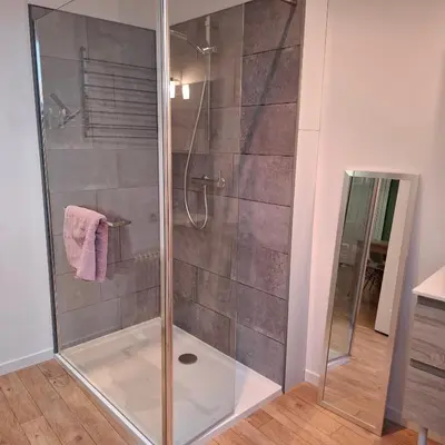 Salle de bains dans l'établissement Gite De La Baguelande