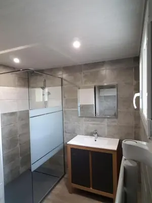Salle de bains dans l'établissement Le Côte d'Albâtre