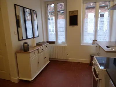Cuisine ou kitchenette dans l'établissement les glycines