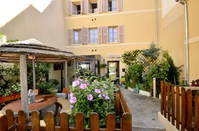 Jardin de l'établissement Hôtel du Fort