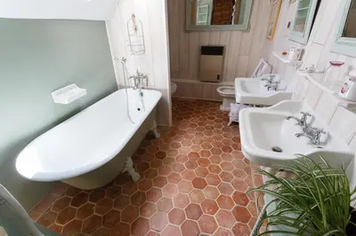 Salle de bains dans l'établissement Ferme de la Haye