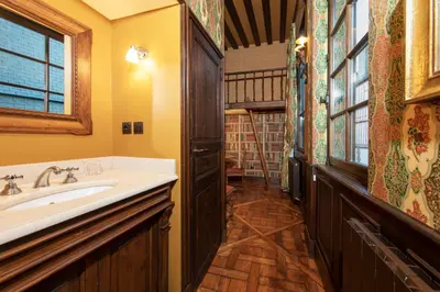 Salle de bains dans l'établissement La Maison Des Vieux Logis