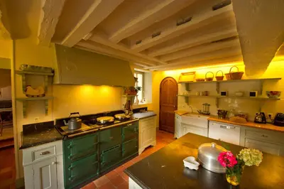 Cuisine ou kitchenette dans l'établissement Côté Jardin - Chambres d'hôtes