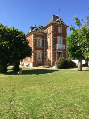 Jardin de l'établissement maison de maitre