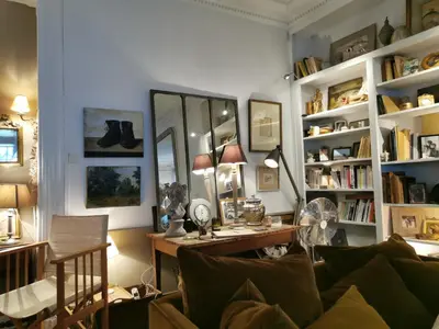 Coin salon dans l'établissement Appartement type parisien 75m²