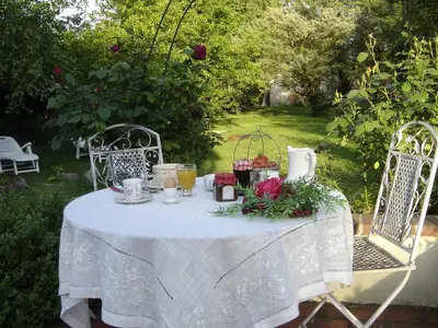 Jardin de l'établissement Le Moulin des Roses