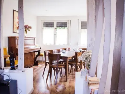 Coin salon dans l'établissement Cottage d Hamicourt
