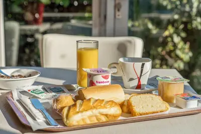 Nourriture dans l'hôtel ou à proximité