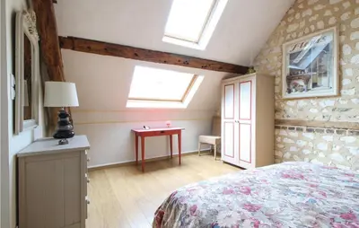 Un ou plusieurs lits dans un hébergement de l'établissement Gorgeous Home In Les Damps With Wifi