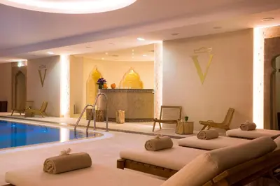 Piscine de l'établissement Auberge du Jeu de Paume ou située à proximité