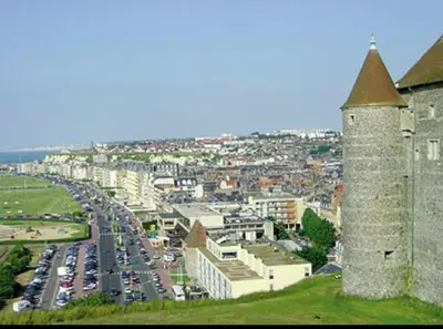 Vue générale sur Dieppe ou vue de la ville depuis l'appartement