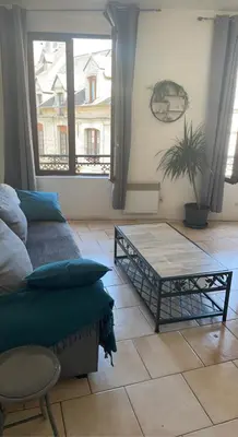 Coin salon dans l'établissement Appartement 1 chambre, dieppe centre draps non inclus