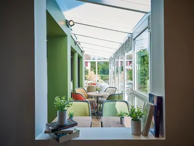 Jardin de l'établissement Kyriad Rouen Sud - Val de Reuil