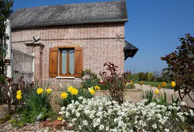 Jardin de l'établissement Aux 3 nids fleuris