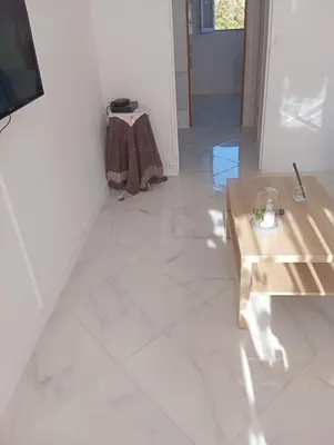 Télévision ou salle de divertissement dans l'établissement Flosoleil