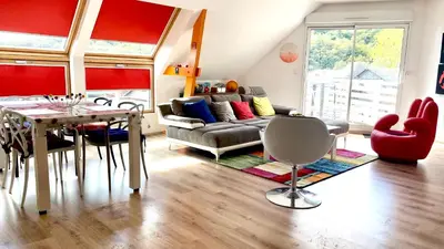 Coin salon dans l'établissement La Seine en couleurs