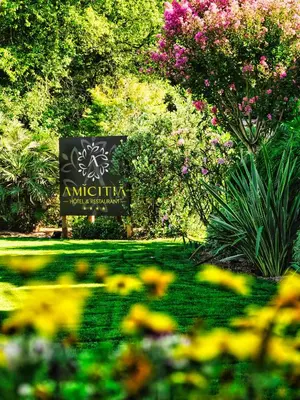 Jardin de l'établissement Amicitia - Hôtel & Restaurant