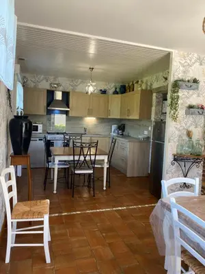 Cuisine ou kitchenette dans l'établissement La clé des champs