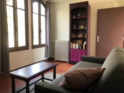 Coin salon dans l'établissement LA CHERIELLE