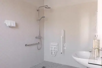 Salle de bains dans l'établissement Chez Jules et Léonie
