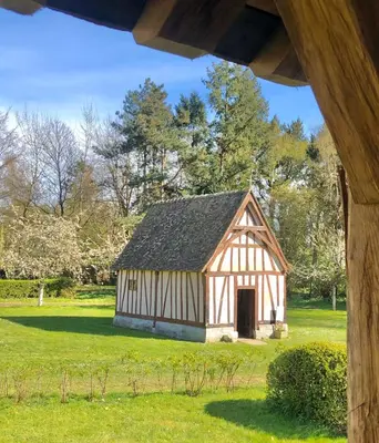 Jardin de l'établissement Manoir de l'Aumônerie