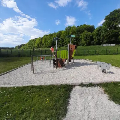 Aire de jeux pour enfants de l'établissement La closerie aux écureuils