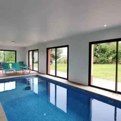 Maison avec Piscine intérieure privée sans vis à vis chauffée toute l année