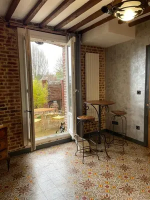 Coin salon dans l'établissement L entrepote