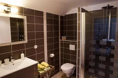 Salle de bains dans l'établissement L'Orée de Giverny