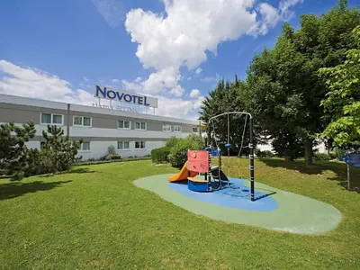 Aire de jeux pour enfants de l'établissement Novotel Amiens Pôle Jules Verne