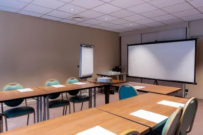 Espace de conférence ou salle de réunion dans l'établissement Grand Hôtel De La Seine