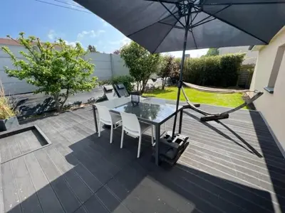 Terrasse ou espace extérieur de l'établissement Charmant studio neuf de 40m2 / tout confort