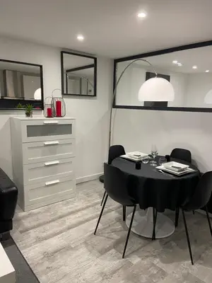 Plan de l'établissement Charmant studio neuf de 40m2 / tout confort