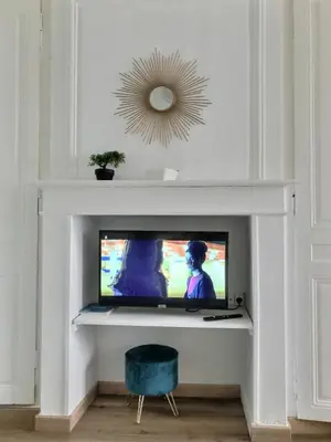 Télévision ou salle de divertissement dans l'établissement Résidence Le Guyencourt Amiens Centre