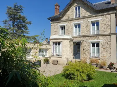 Jardin de l'établissement Le Gîte Senlisien