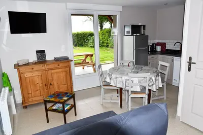 Cuisine ou kitchenette dans l'établissement LE CLOS BRAYON