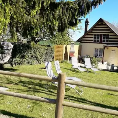 Maison confortable avec jardin à Edruchon + Pour 6 personnes