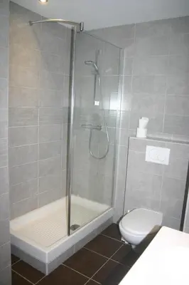 Salle de bains dans l'établissement Hôtel 1er Consul Rouen