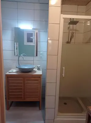 Salle de bains dans l'établissement Chez Simone
