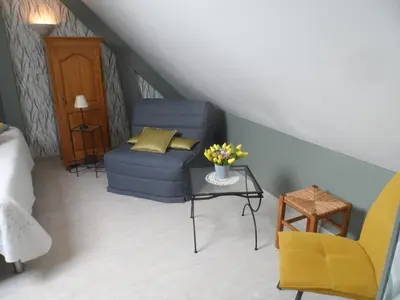 Coin salon dans l'établissement chambre d'hôte équipée en studio