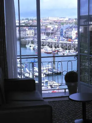 Vue sur la rivière ou le fleuve situé(e) à proximité de l'hôtel