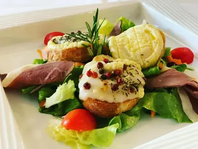 Nourriture dans l'hôtel ou à proximité
